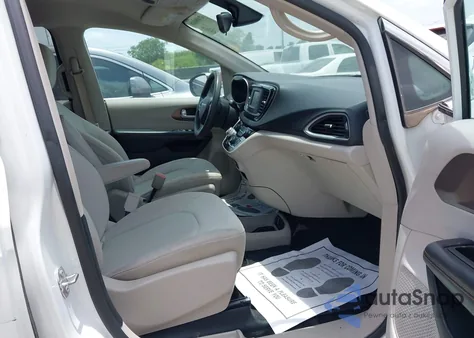 2017 Chrysler Pacifica Lx from USA, damaged, VIN 2C4RC1CGXHR524965